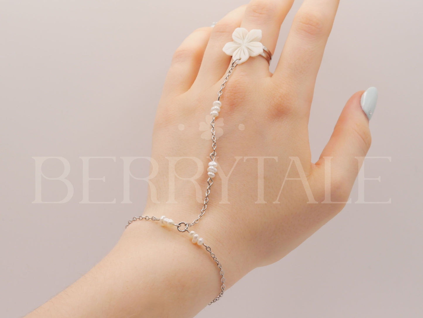 QUILLA | Handkette