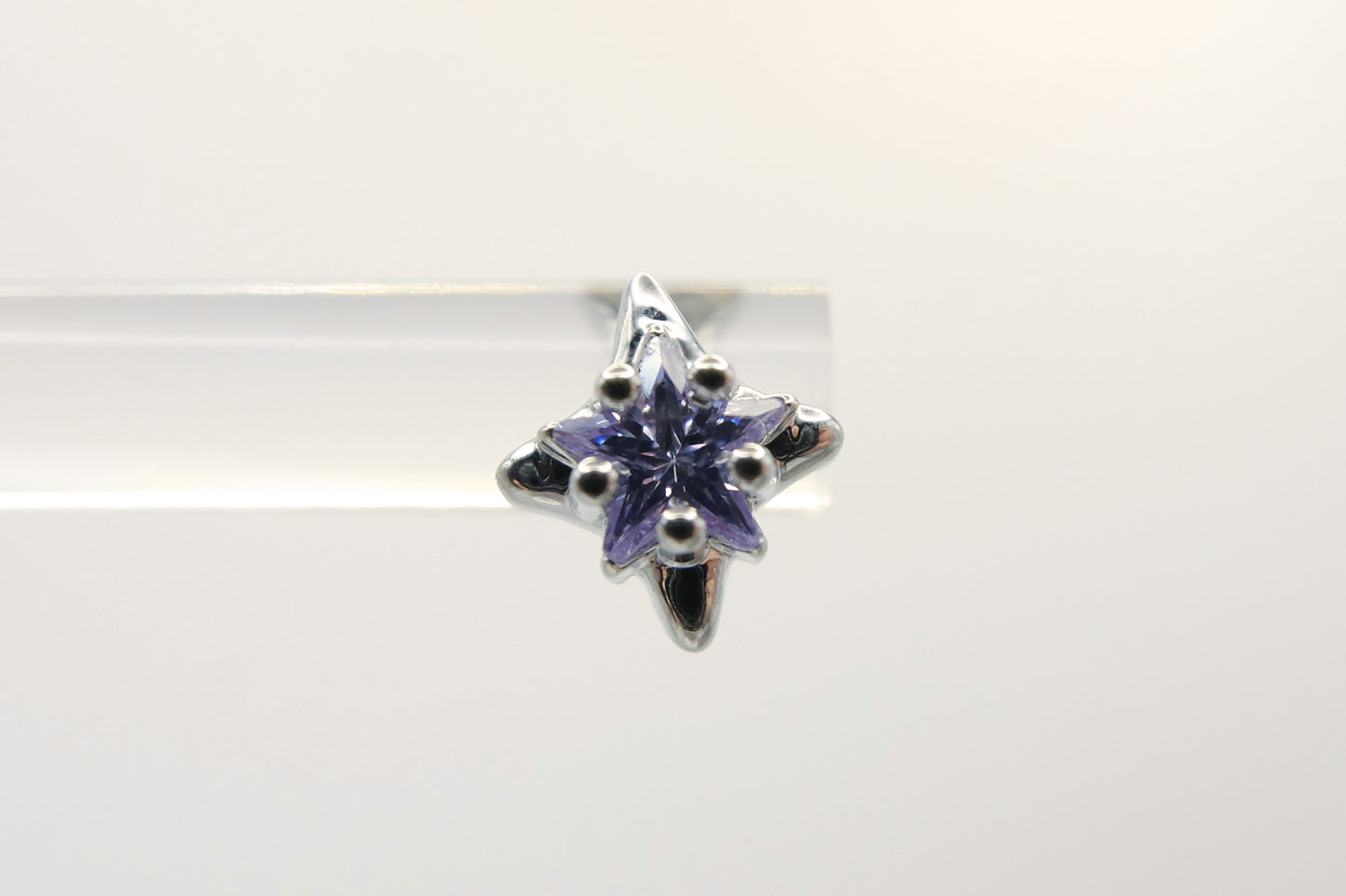 LILAC COSMA | Single ear studs